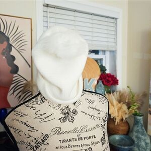 New New York & Company Acrylic Ivory  PomPom Hat